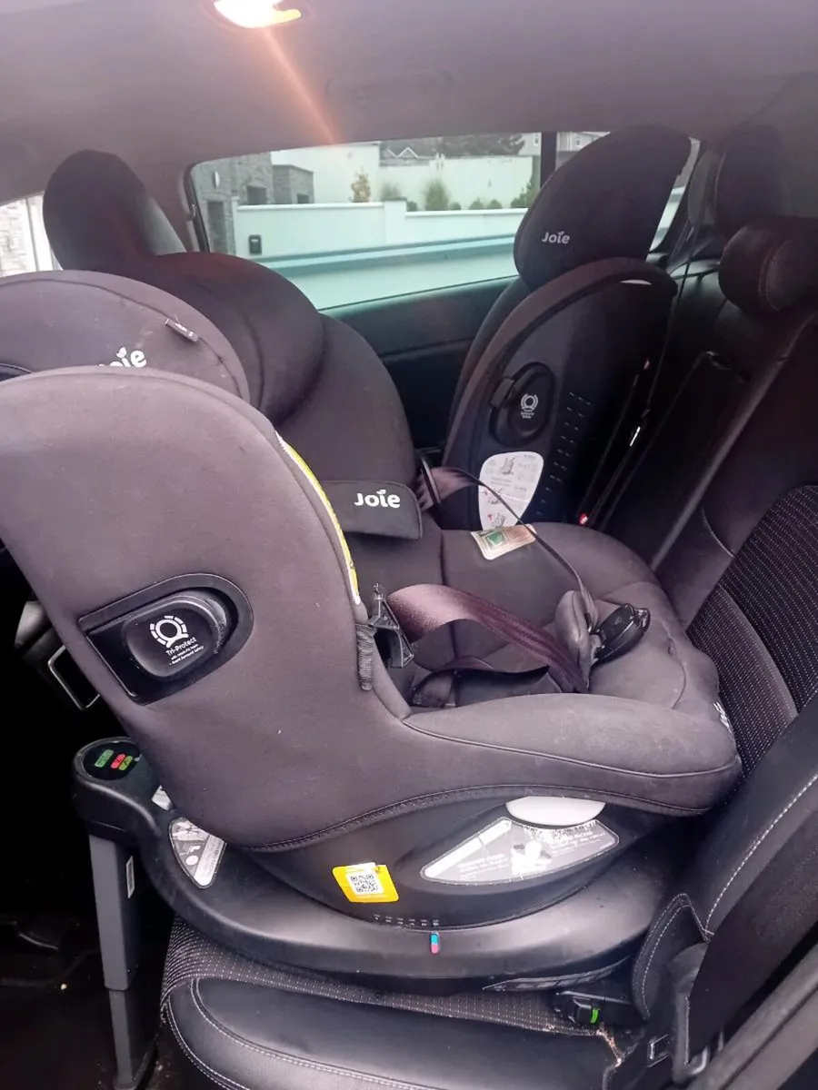 Car seat - Image 2