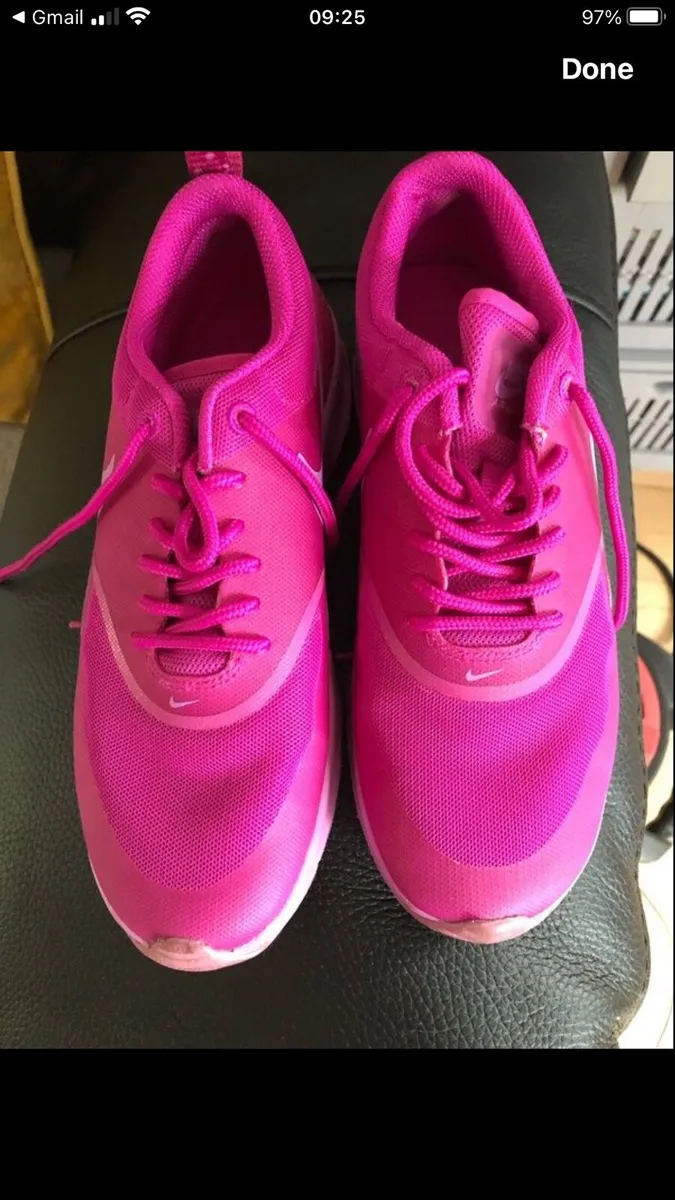 Girls Nike trainers size 3.5 €20 - Image 4