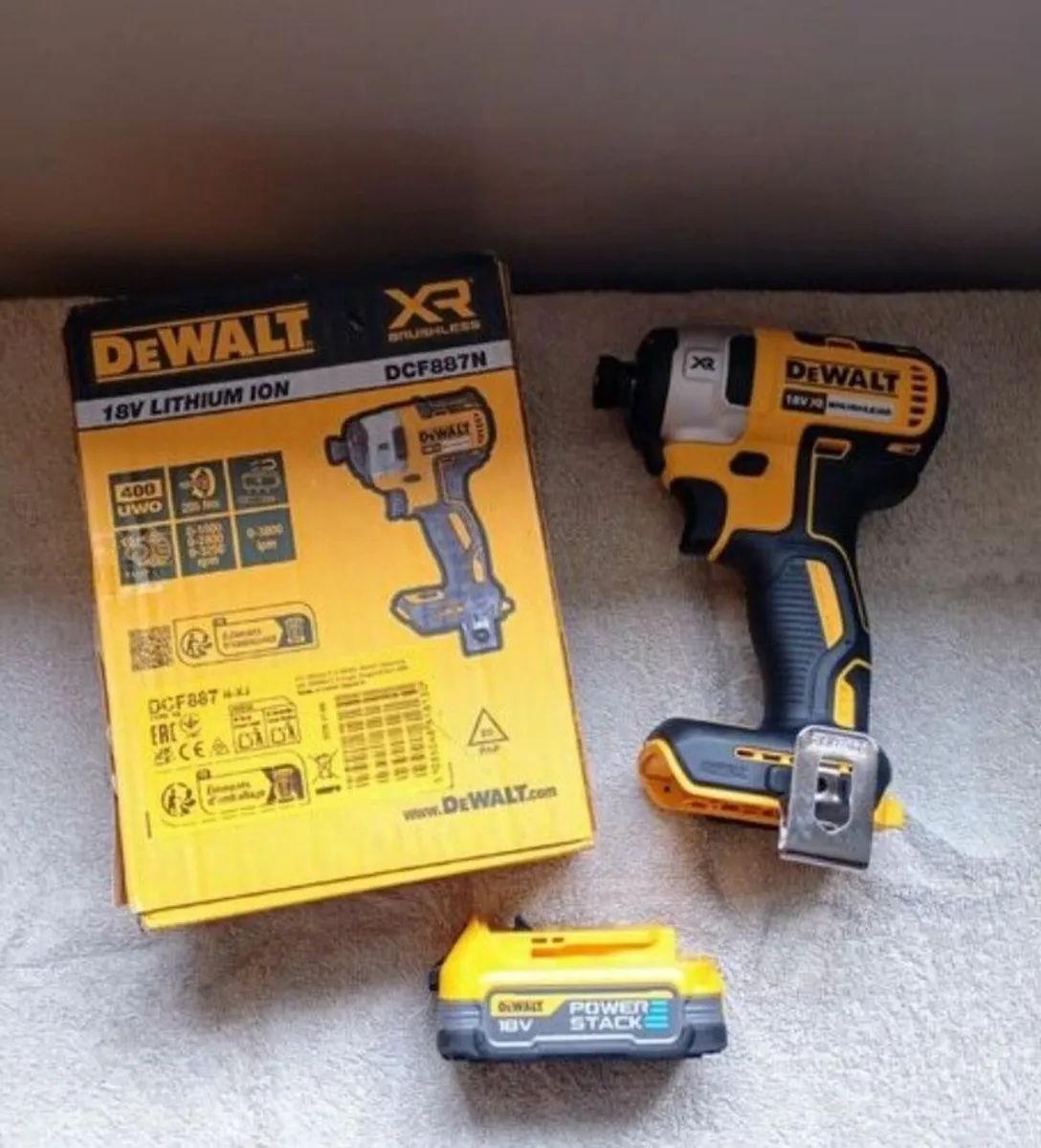 DeWalt dcf887 Impact Driver - Image 1