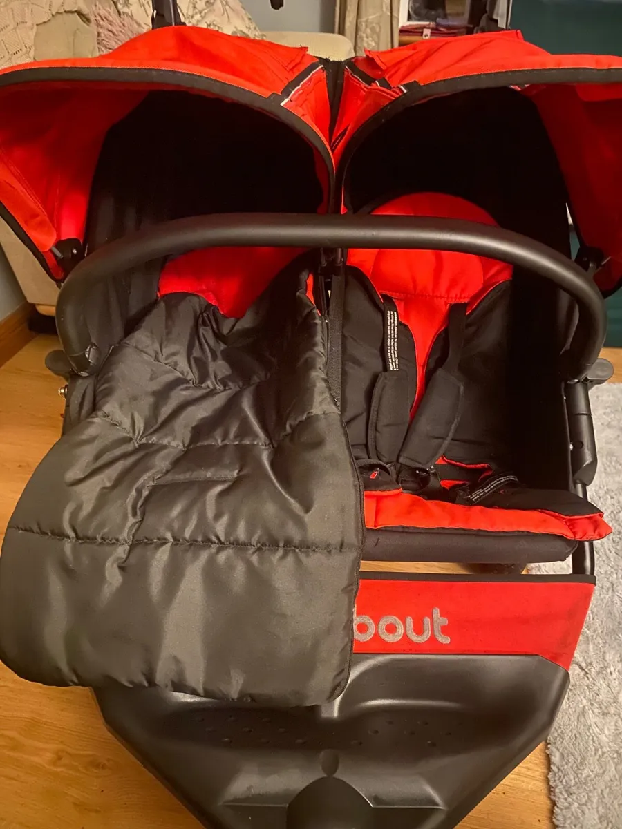 Out n About double buggy - Image 1