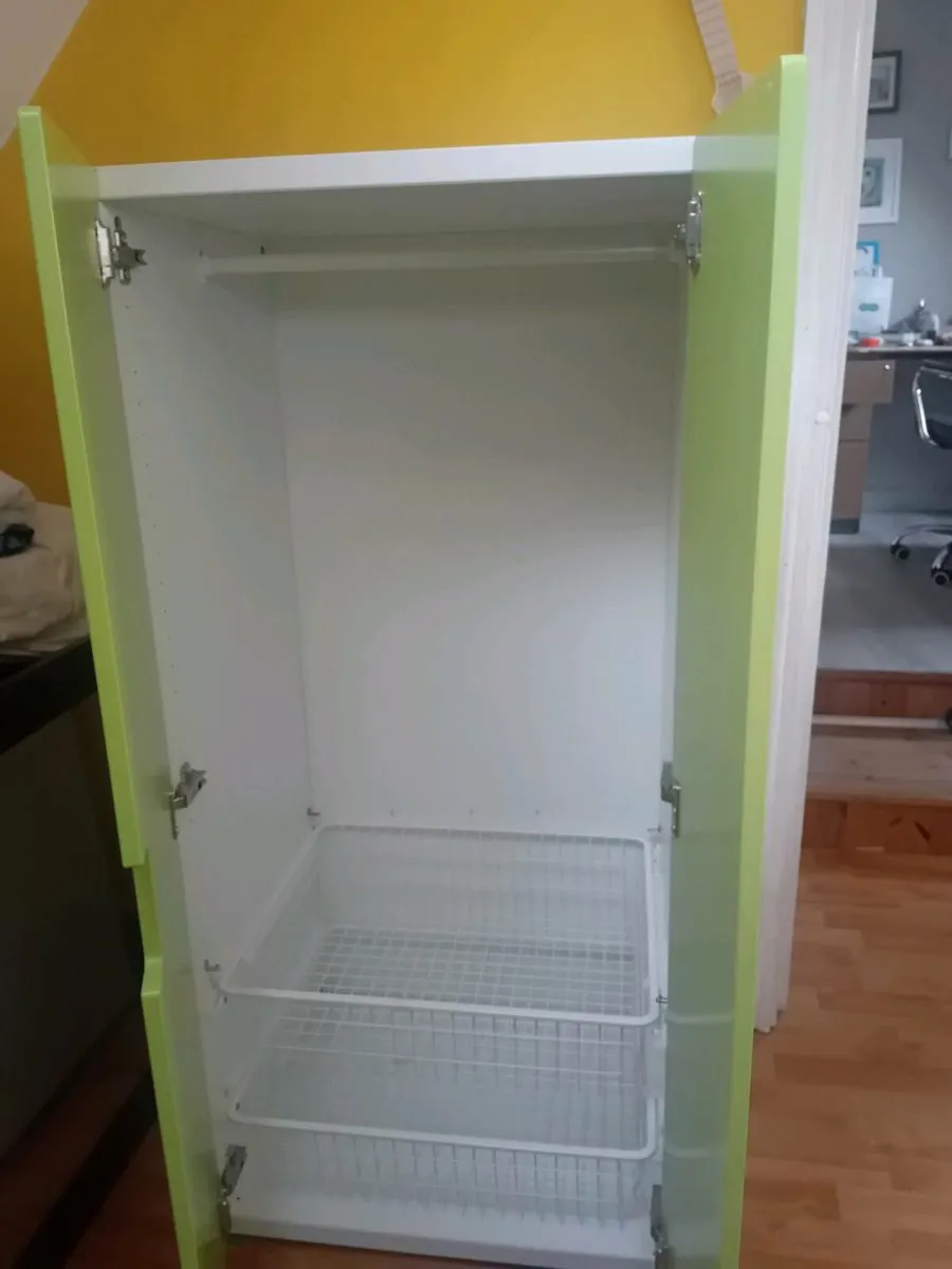 Childrens wardrobe - Image 2
