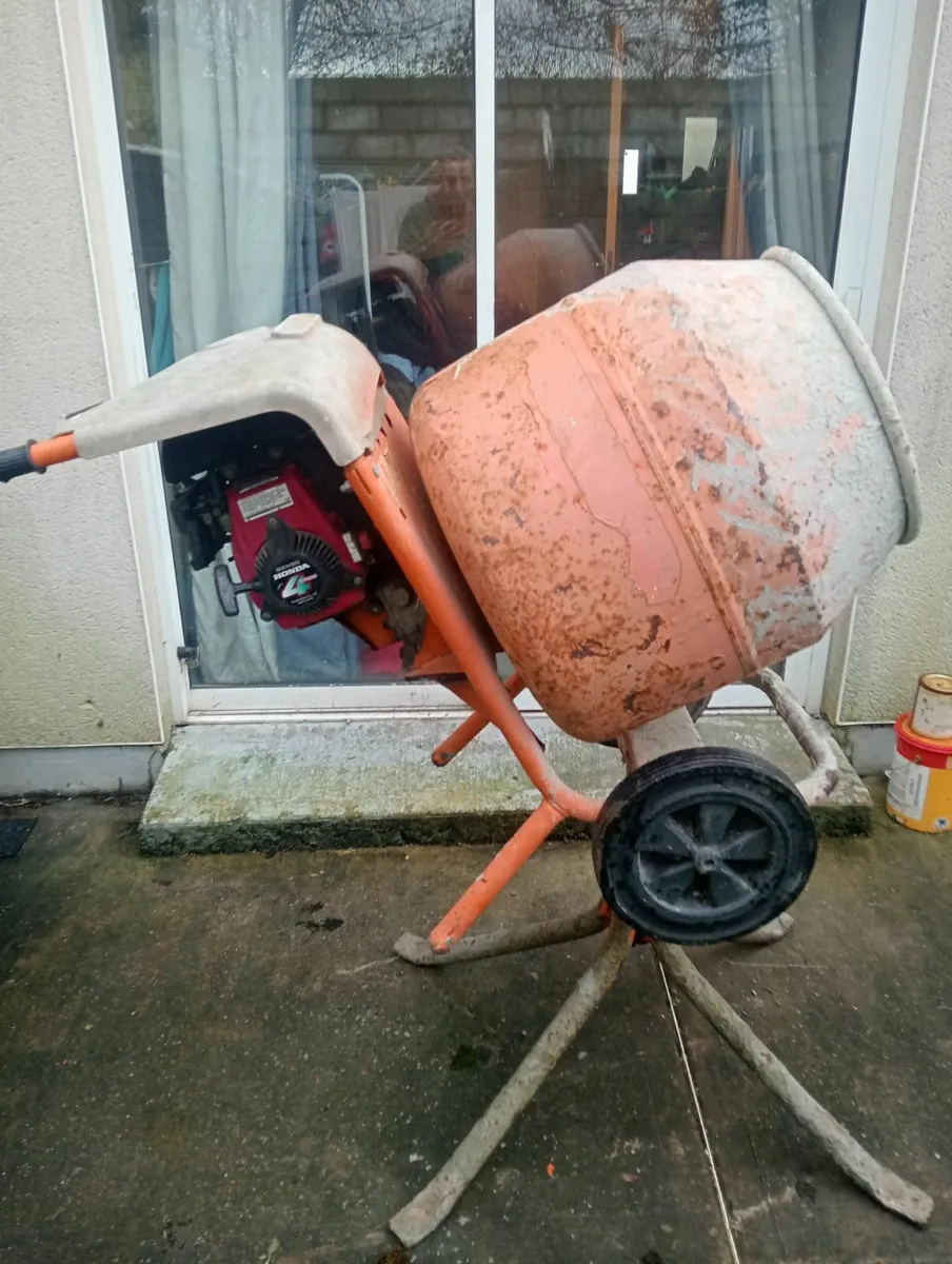 Belle honda GXH50 cement mixer - Image 3