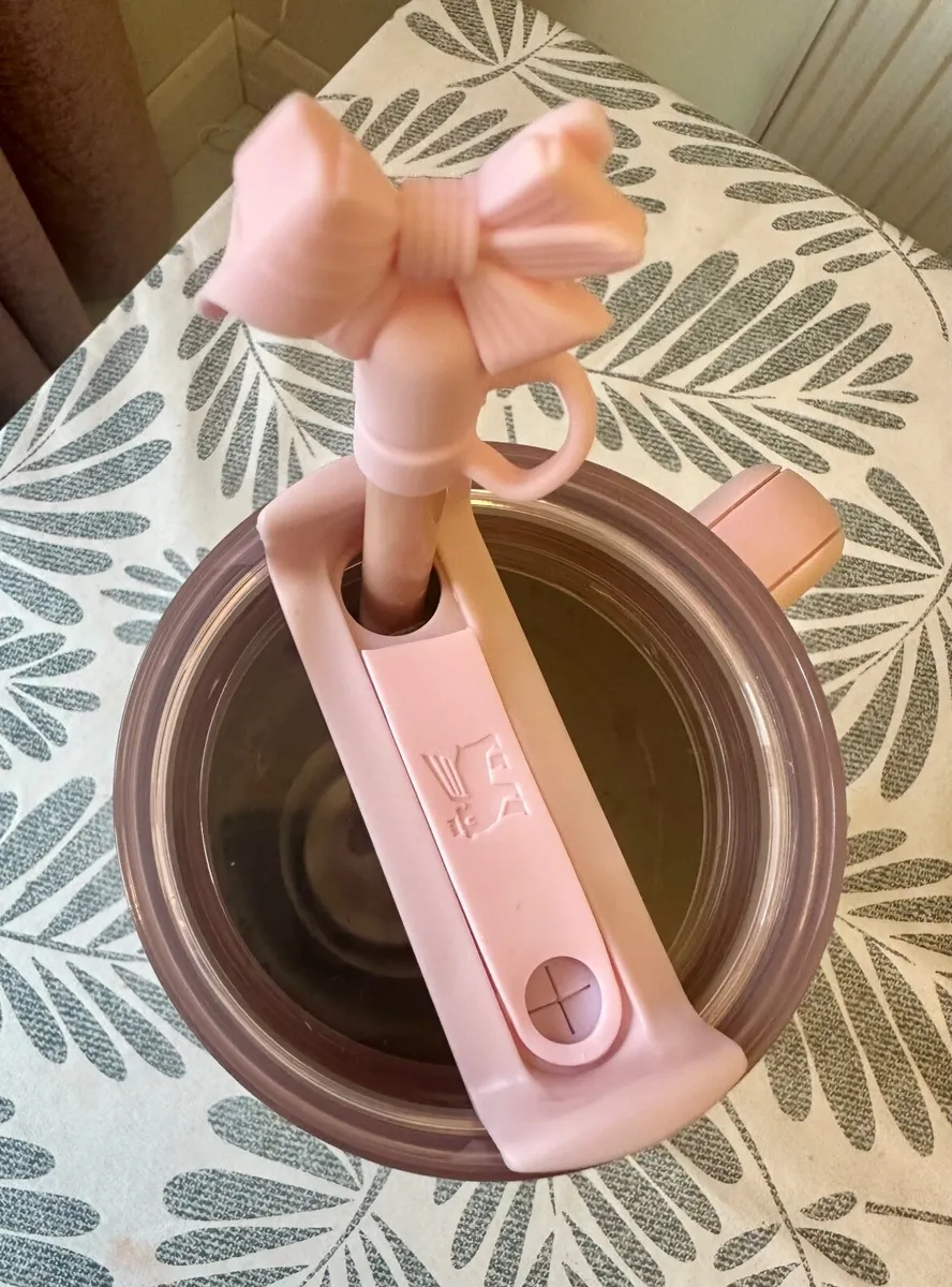 Stanley Water Bottle - Image 2