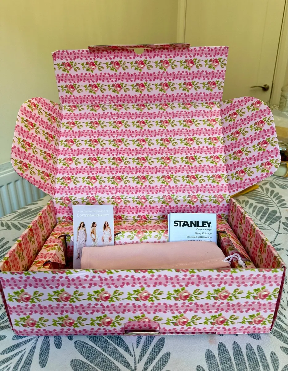 Stanley Water Bottle - Image 4