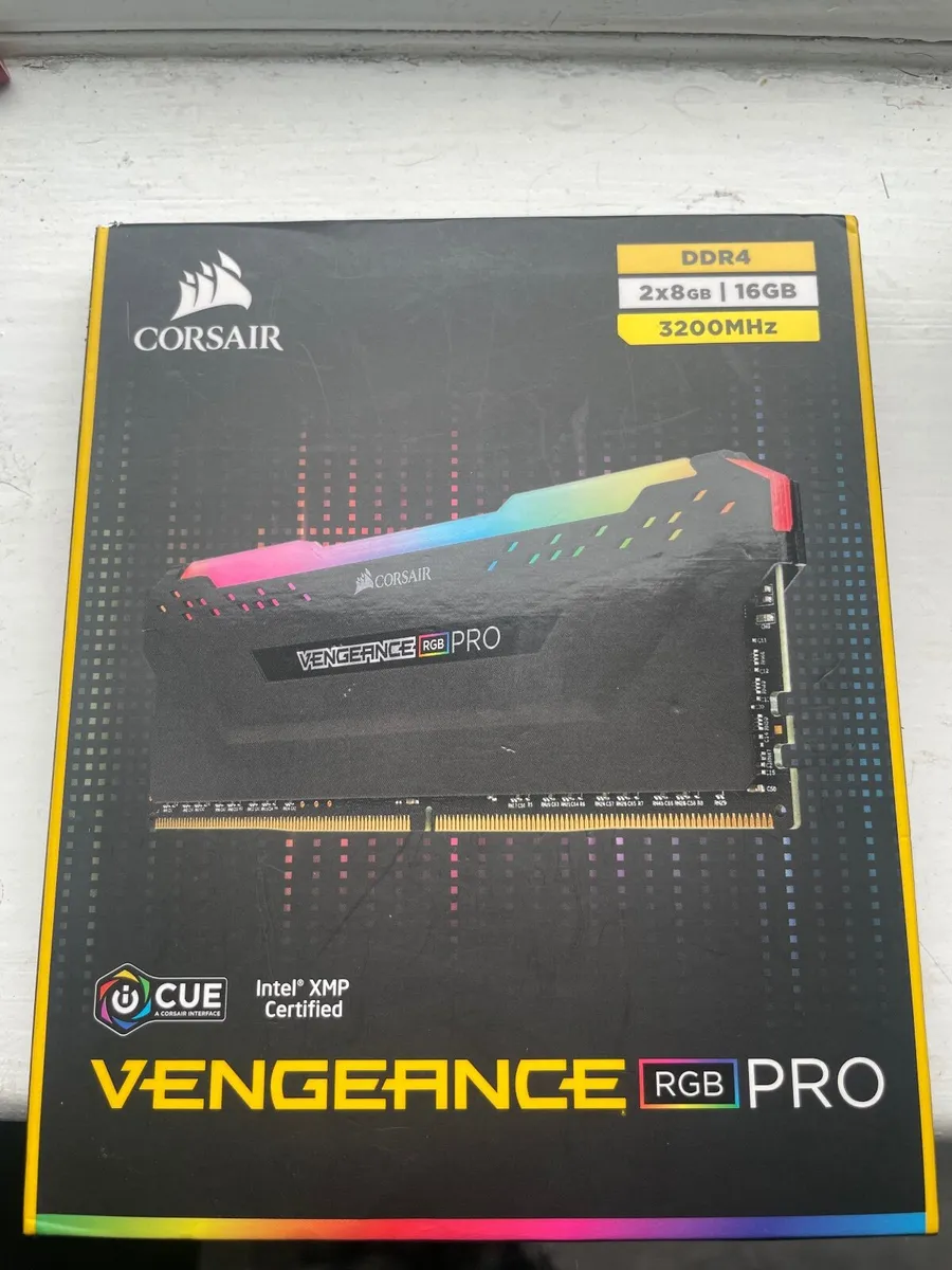 Corsair Vengeance RGB PRO 16GB DDR4 2x8 - Image 1