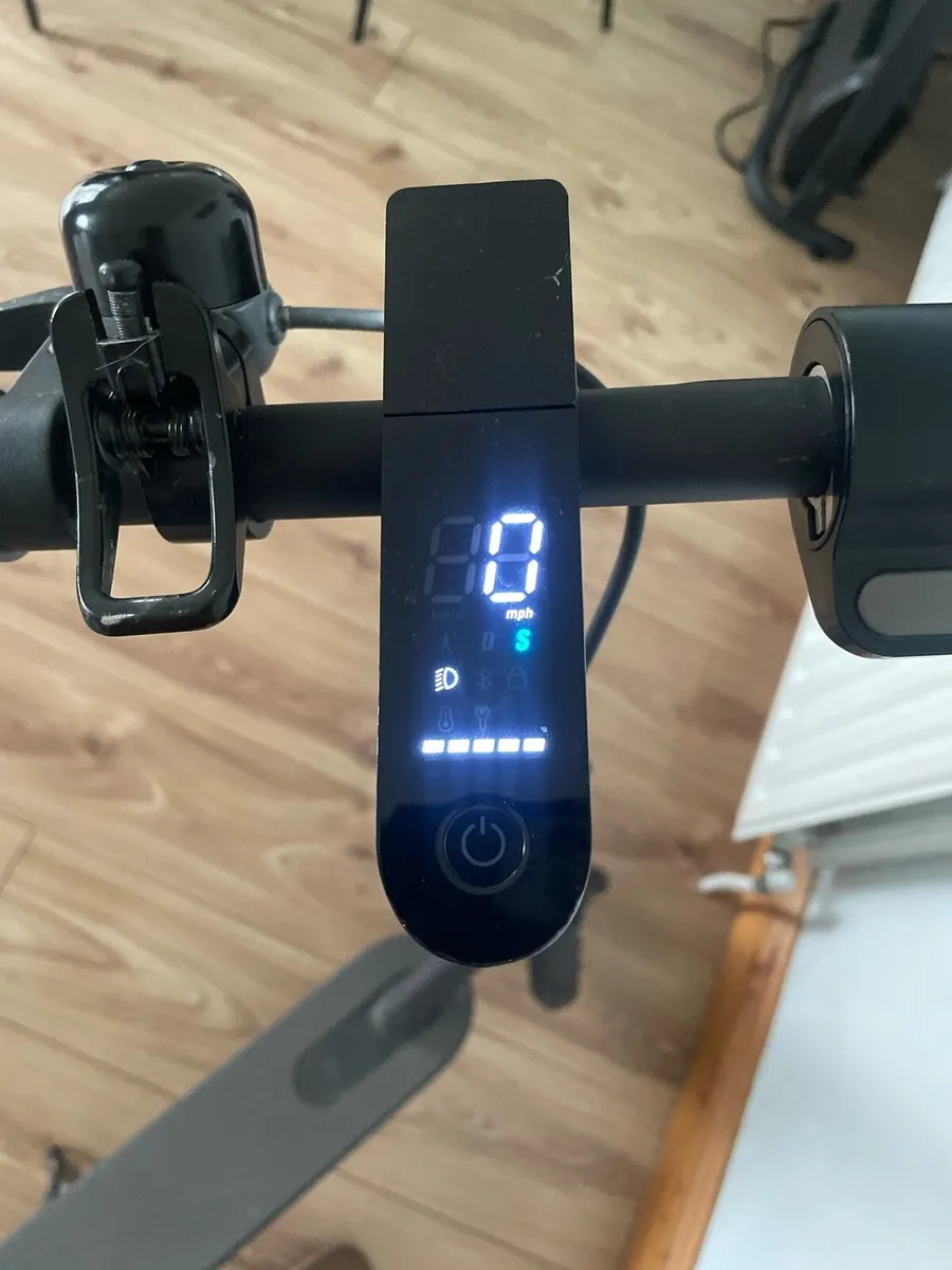 Xiaomi Mi Electric Scooter 1S - Image 2