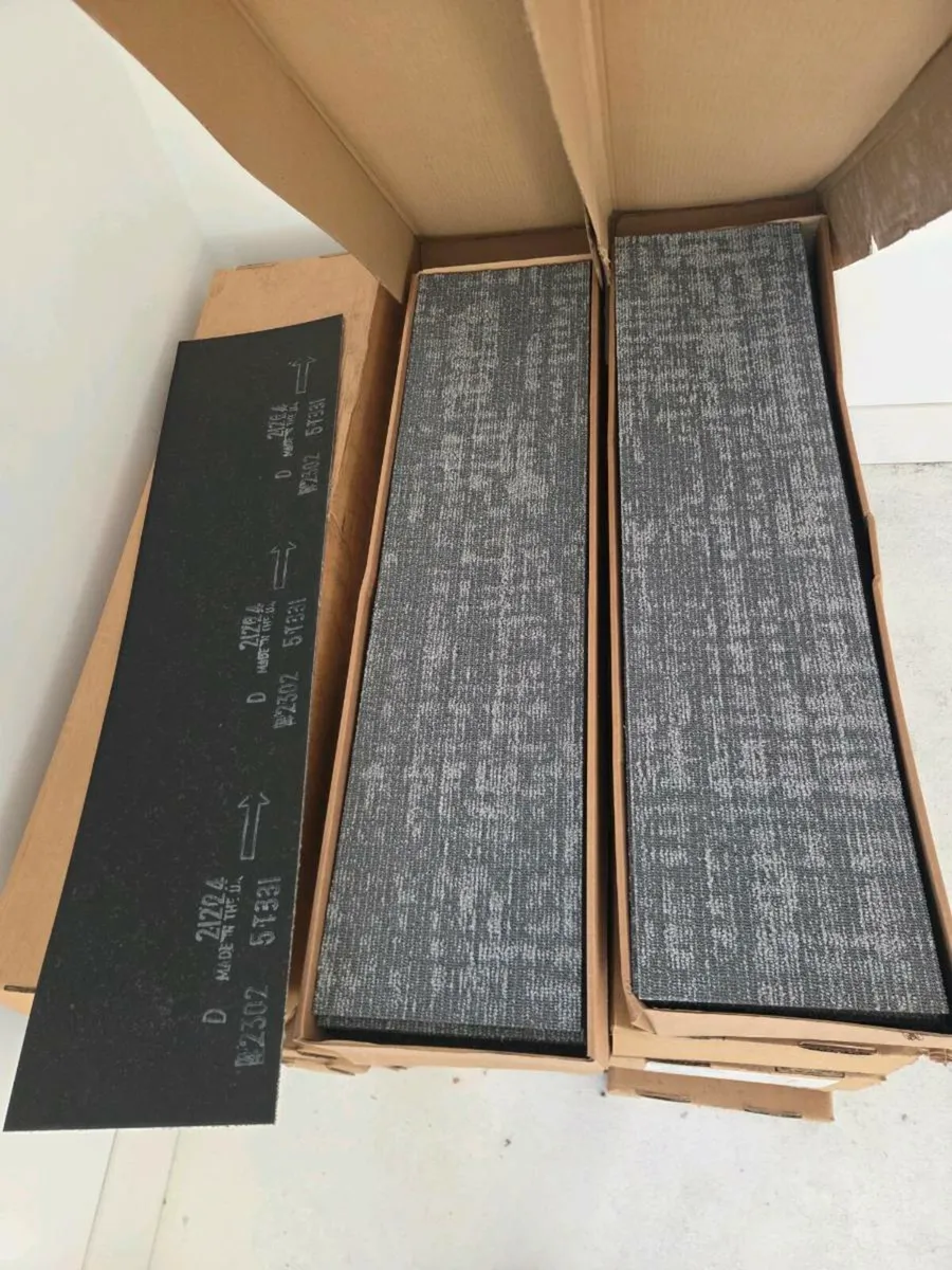 Carpet Tiles - Image 1