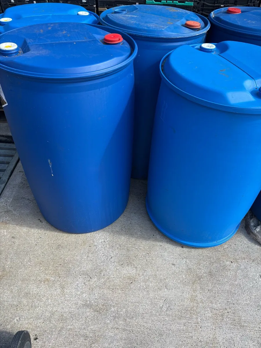 Blue barrels - Image 2