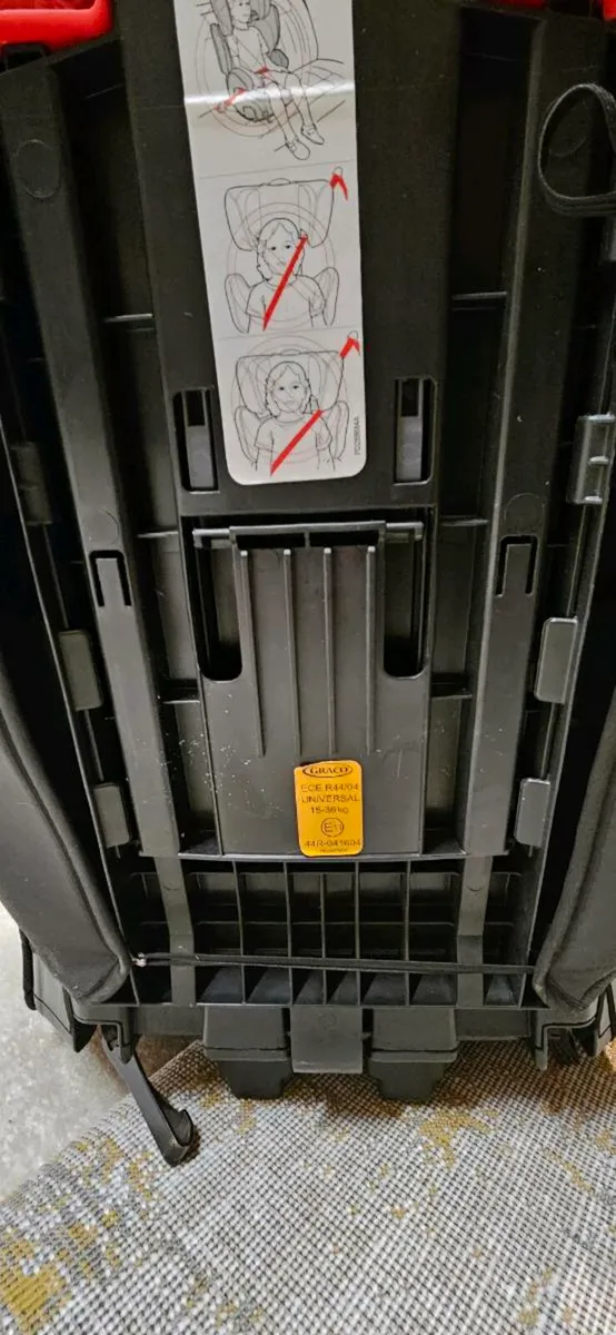 graco car seat 15-36kg - Image 4