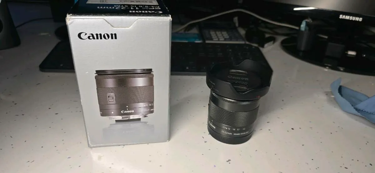 CANON EFM11-22mm f/4-5.6 IS STM - Image 1