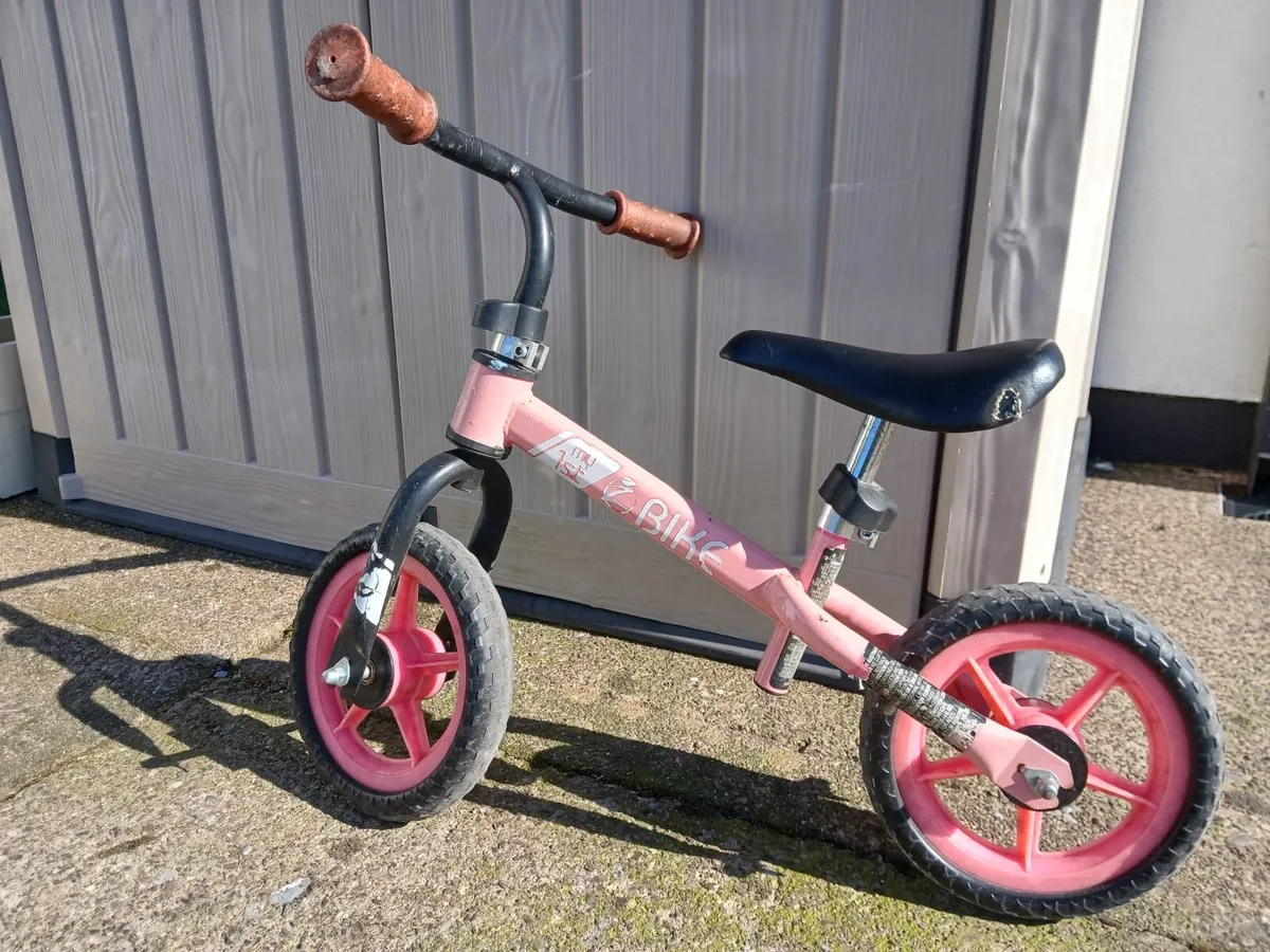 Kids balance bike