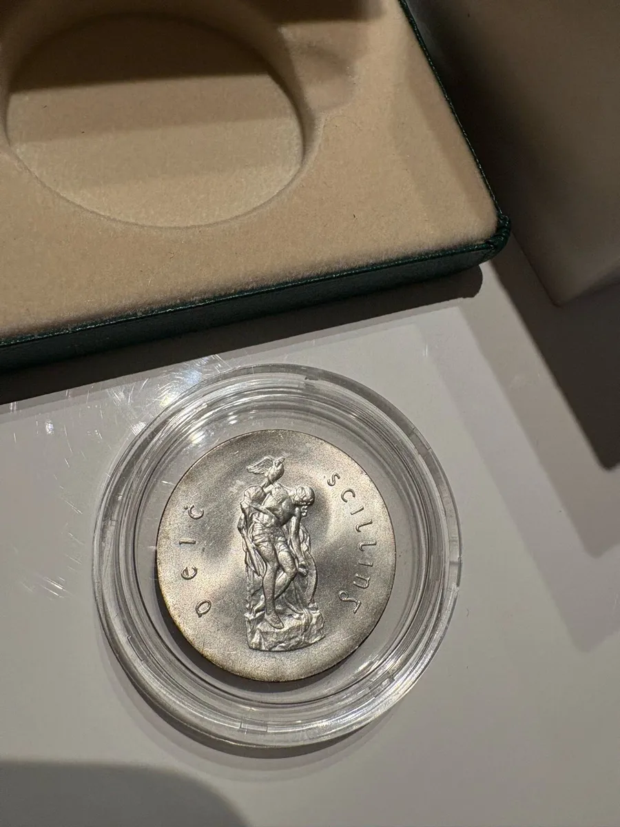 Uncirculated 1966 Padraig Pearse 10 Shillings - Image 3