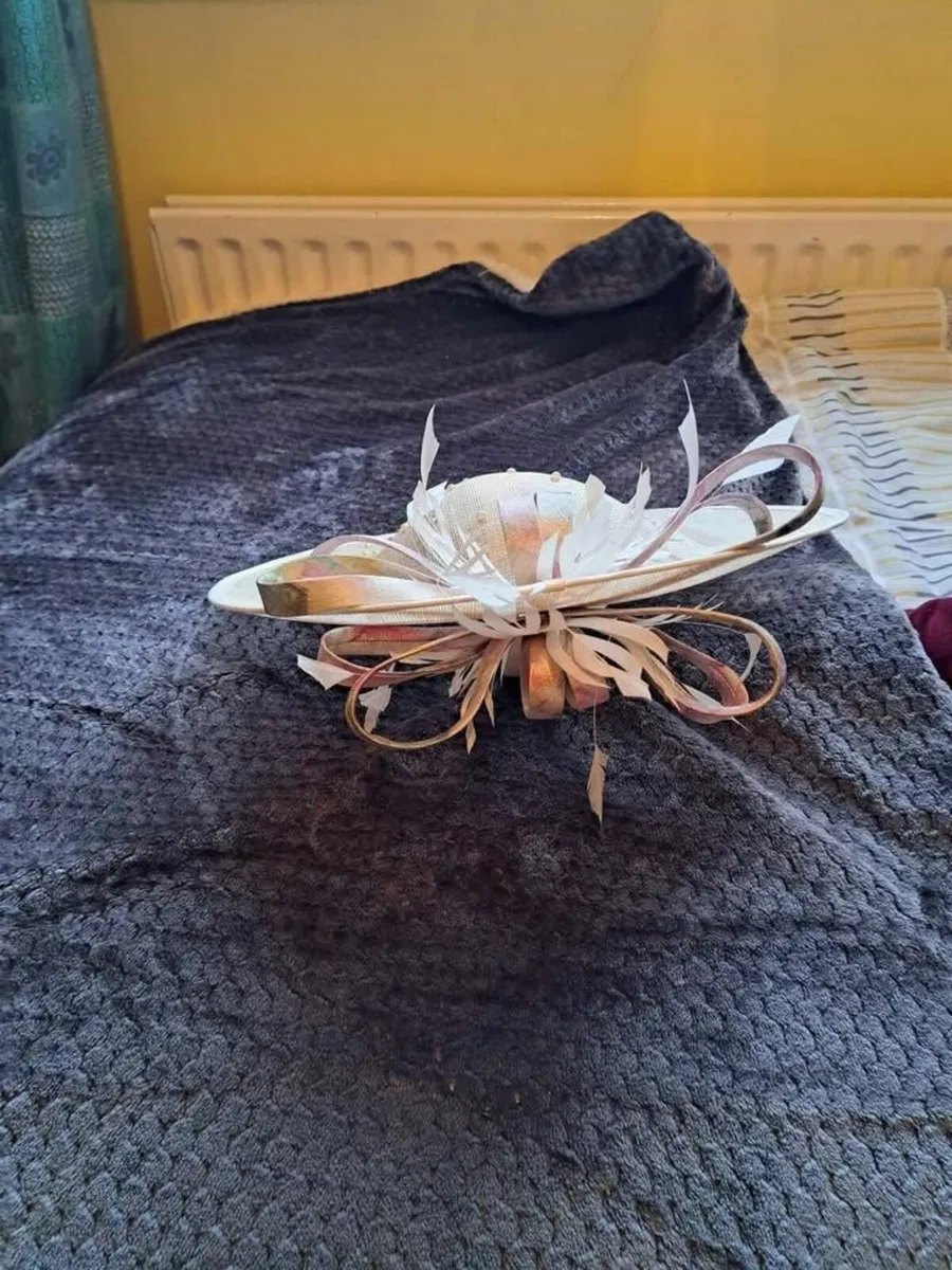 ladies headpiece - Image 2