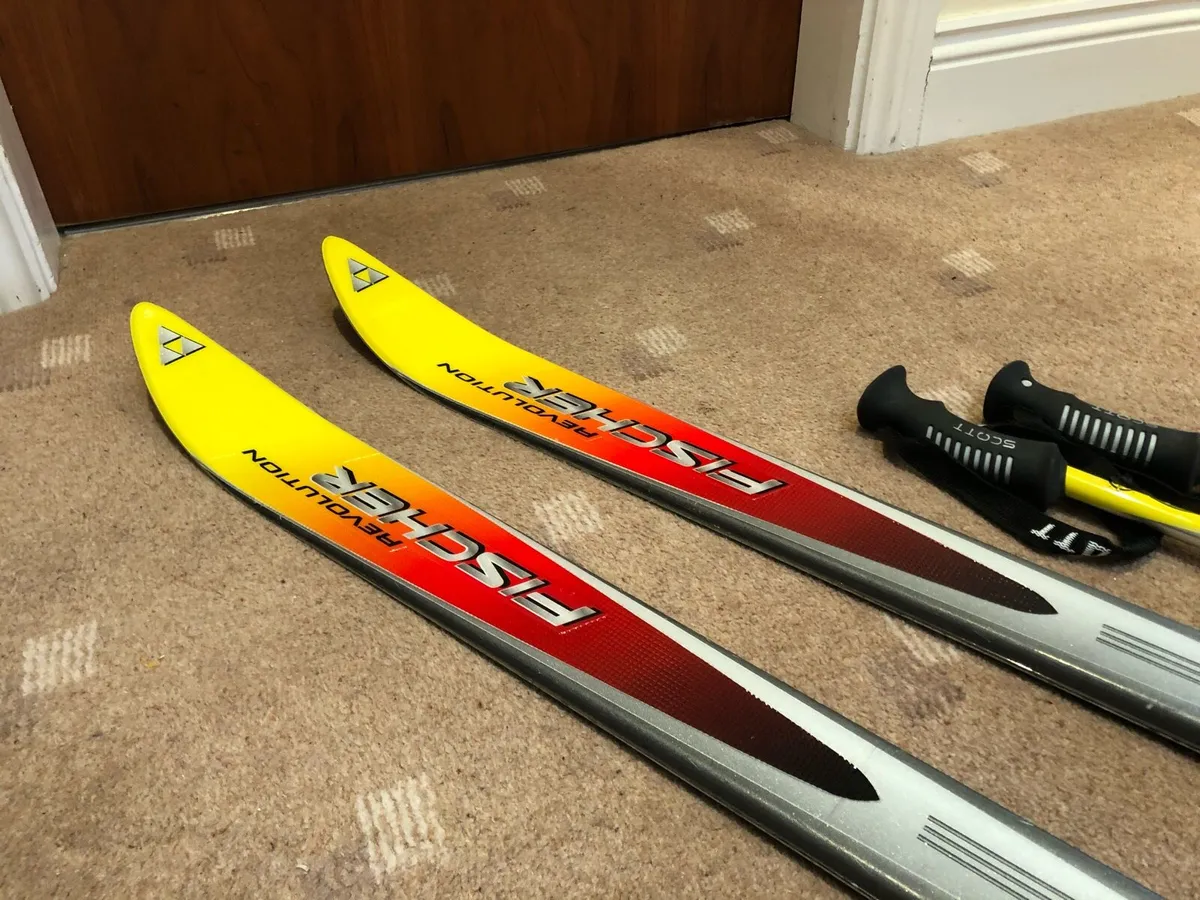 Skis - Image 1
