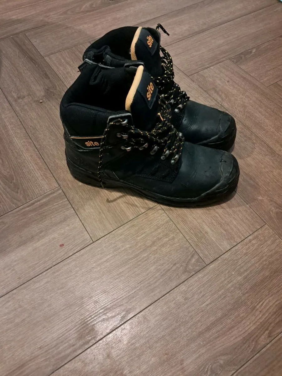 Safety boots - Image 3