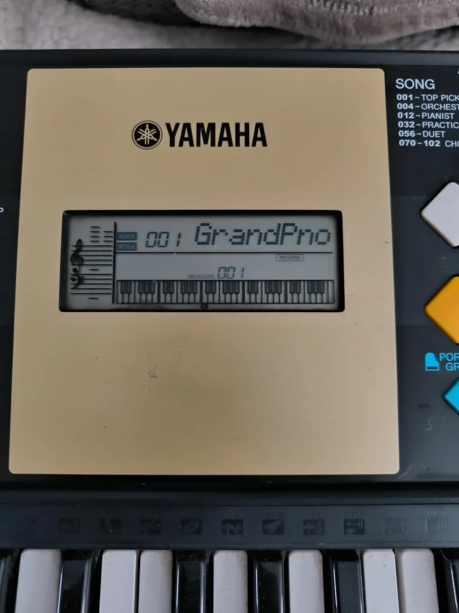 Yamaha Keyboard - Image 3