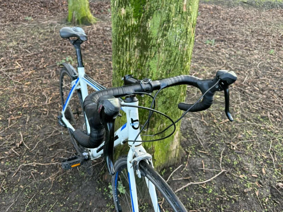 Bentini Road Bike - Image 4