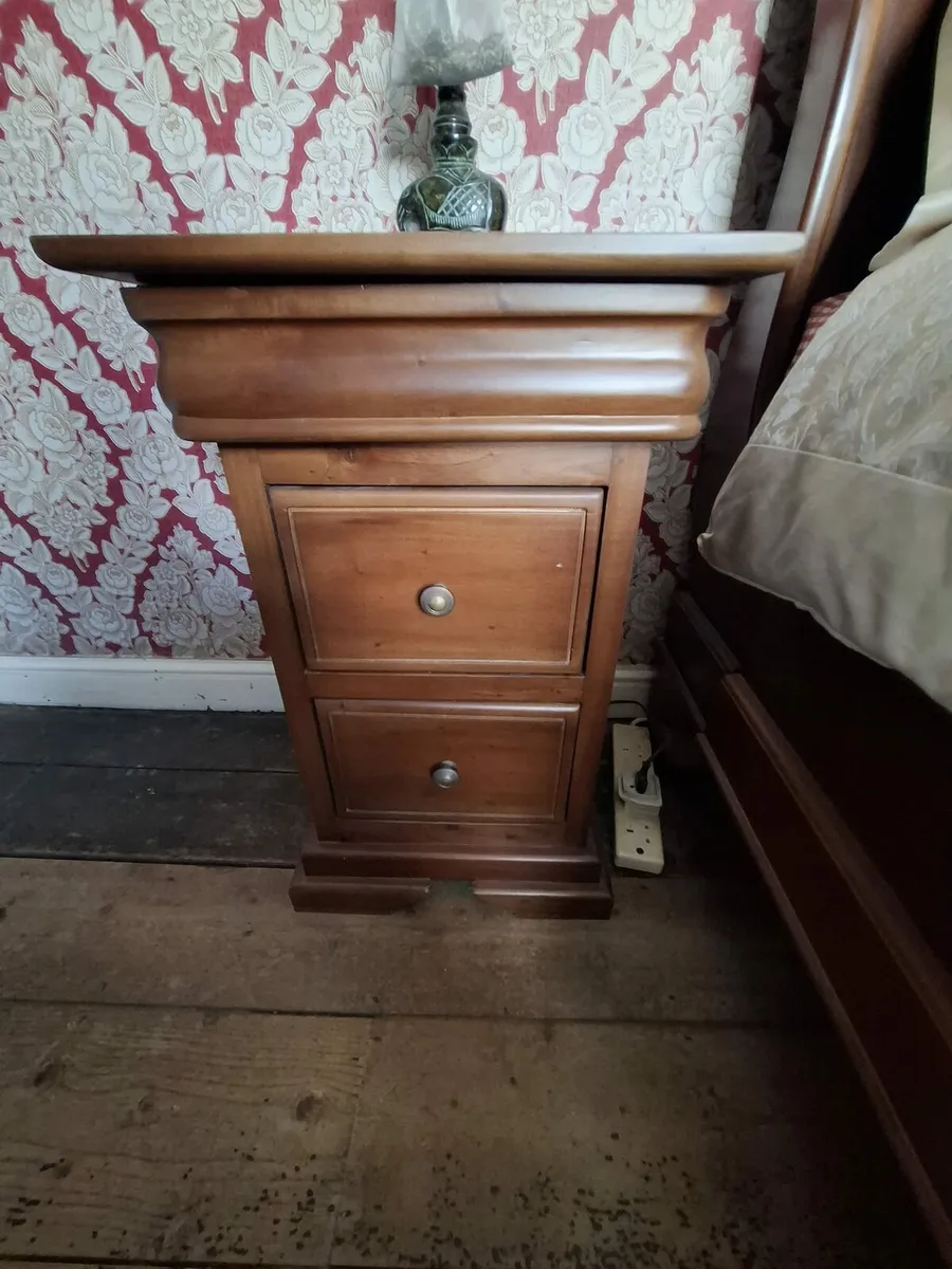 3 drawer Bedside cabinets x2 - Image 2