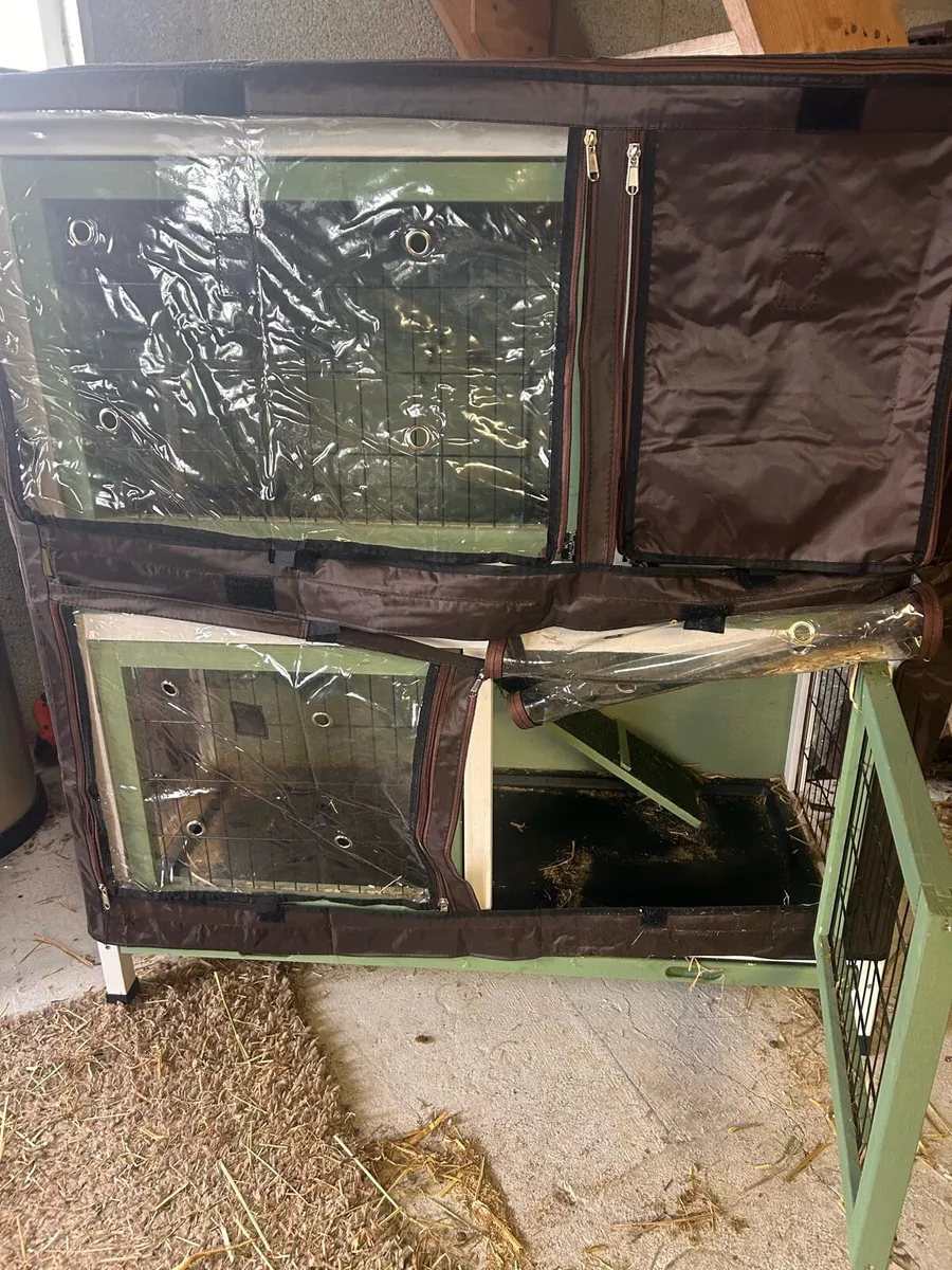 Rabbit hutch including weatherproof cover - Image 3