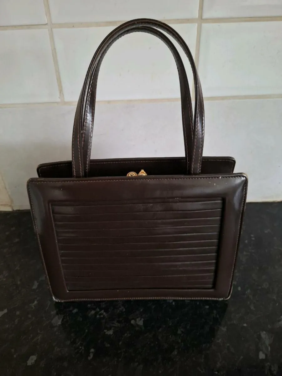 Genuine vintage Beverly leather handbag - Image 1