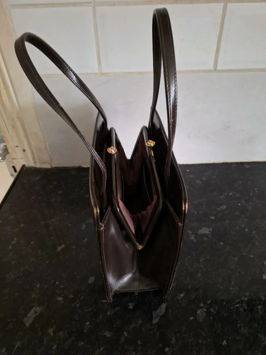 Genuine vintage Beverly leather handbag - Image 3