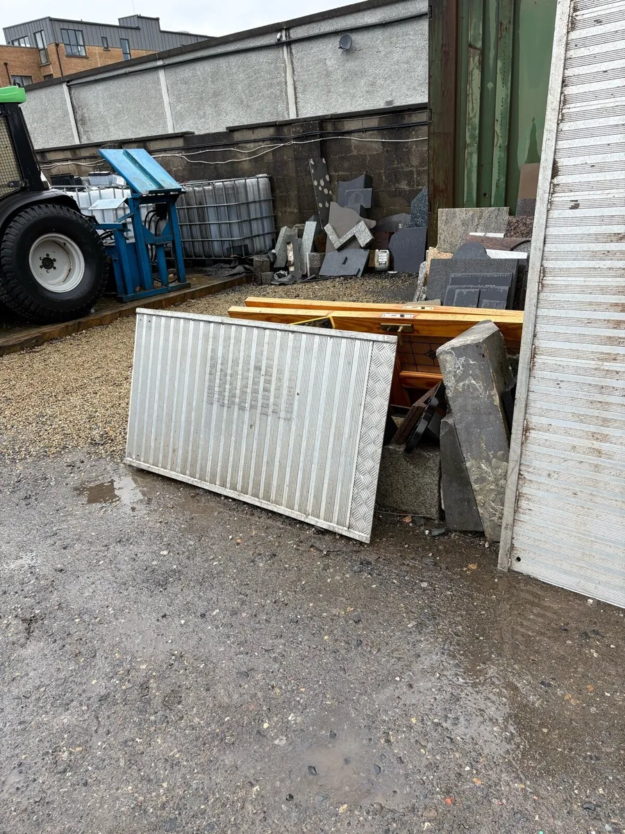 Loading ramps - Image 2