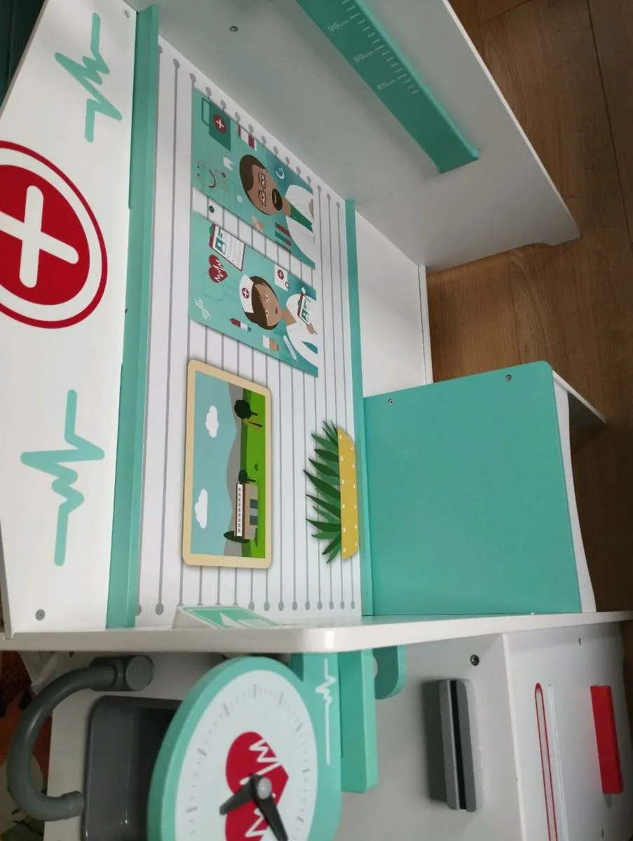 Toy doctor surgery - Image 3