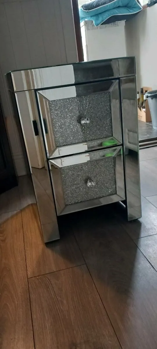 Mirrored 2 drawer locker - Image 1