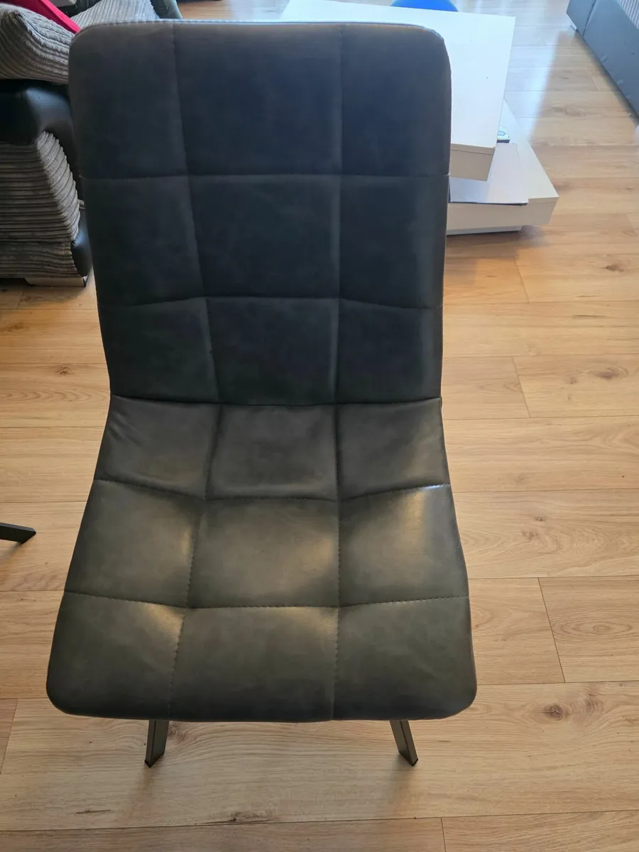 Dining table with 4 chairs - Image 3