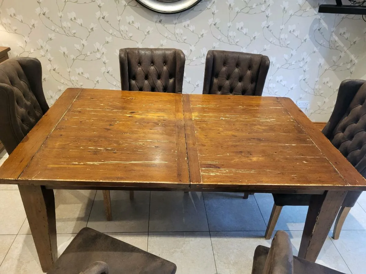 Dining table & sideboard - Image 1