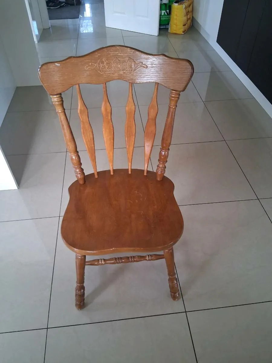 Solid pine table 6 oak chairs - Image 4