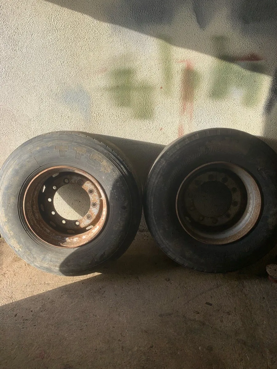 2x super singles - Image 1