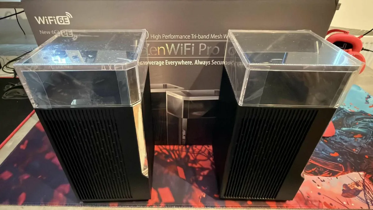 Asus ZenWifi Pro ET12 AXE11000 router - Image 3