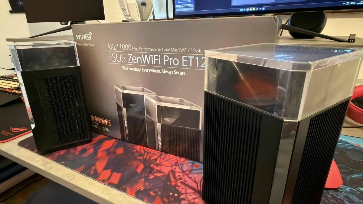Asus ZenWifi Pro ET12 AXE11000 router - Image 1