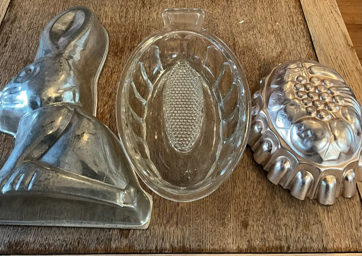 3 Moulds- 1 Glass, 2 Metal - Image 1
