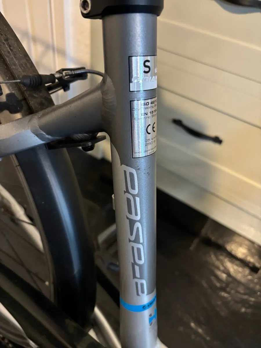 Giant ladies ease-e bike - Image 2