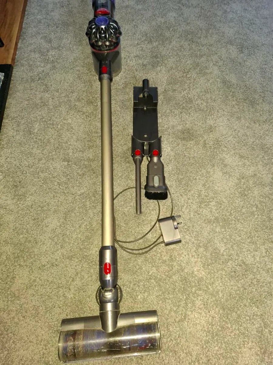 For free - Dyson V8 Animal Vacuum Cleaner