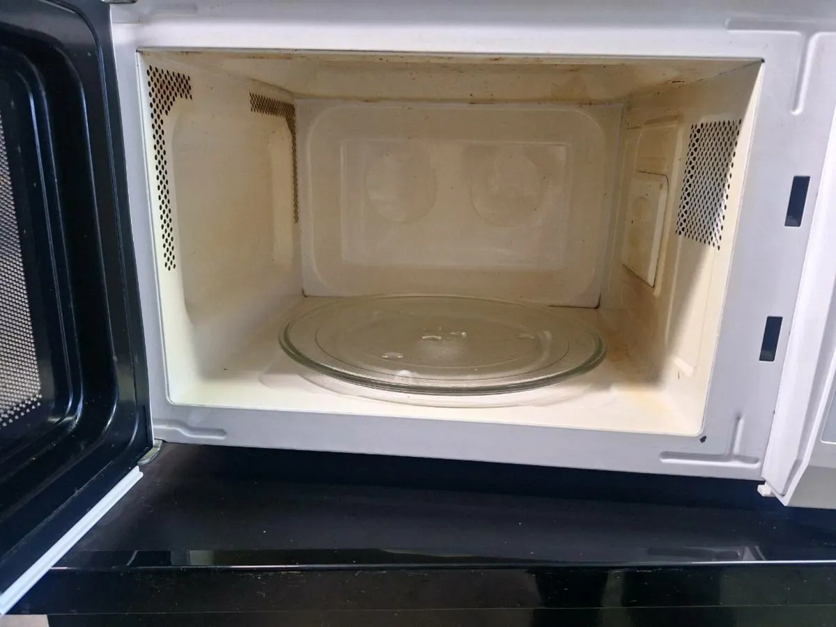 Microwave - Image 2
