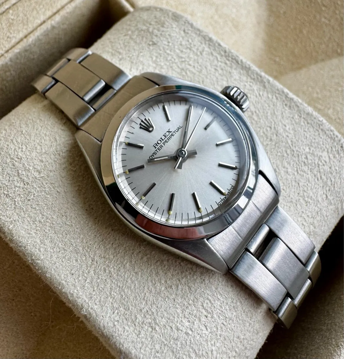 Rolex Oyster Perpetual 26mm - Image 2