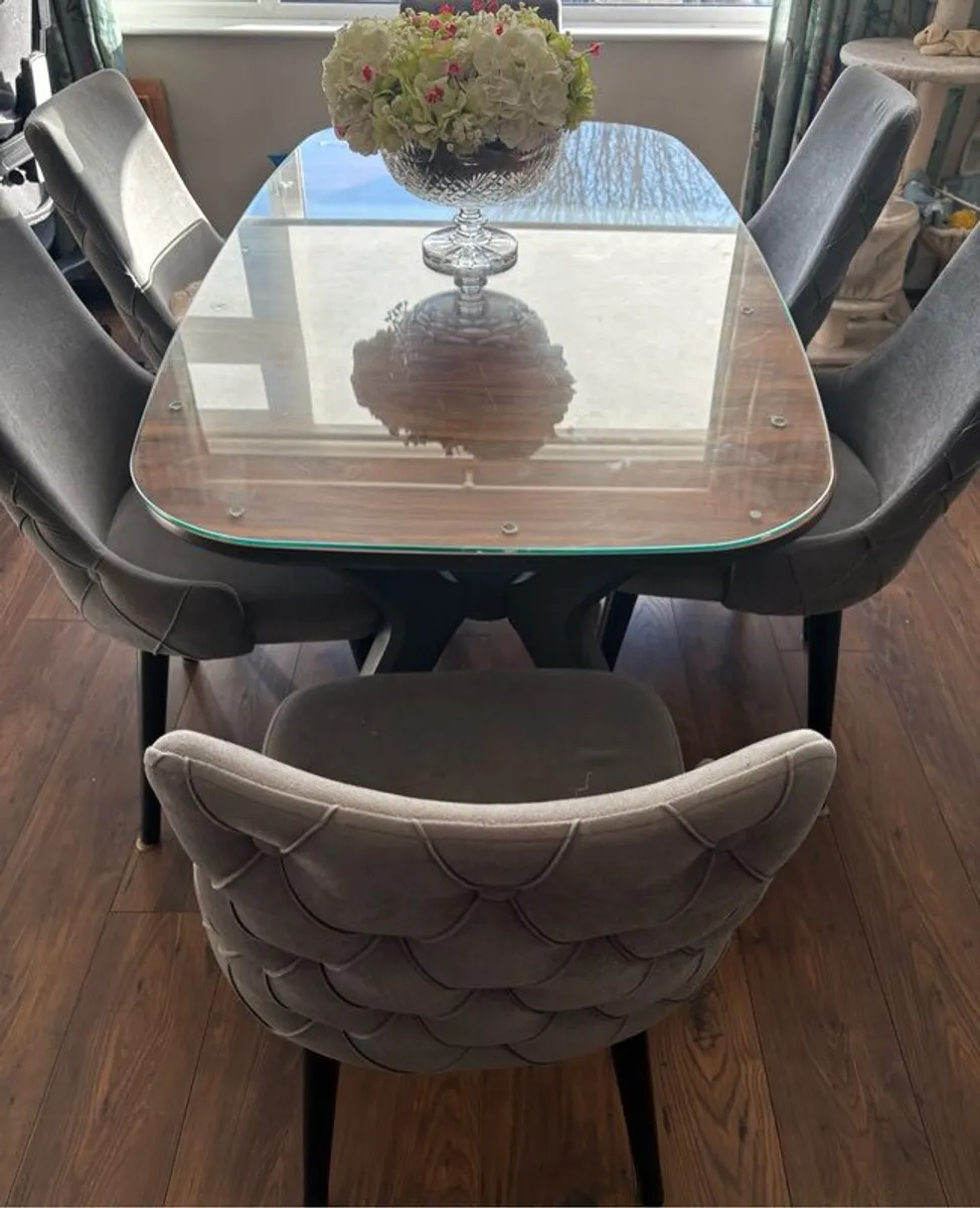 Contemporary Dining Table & 6 Chairs - Image 1