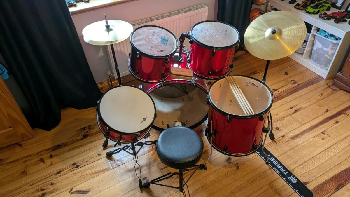 Drum kit - Image 1