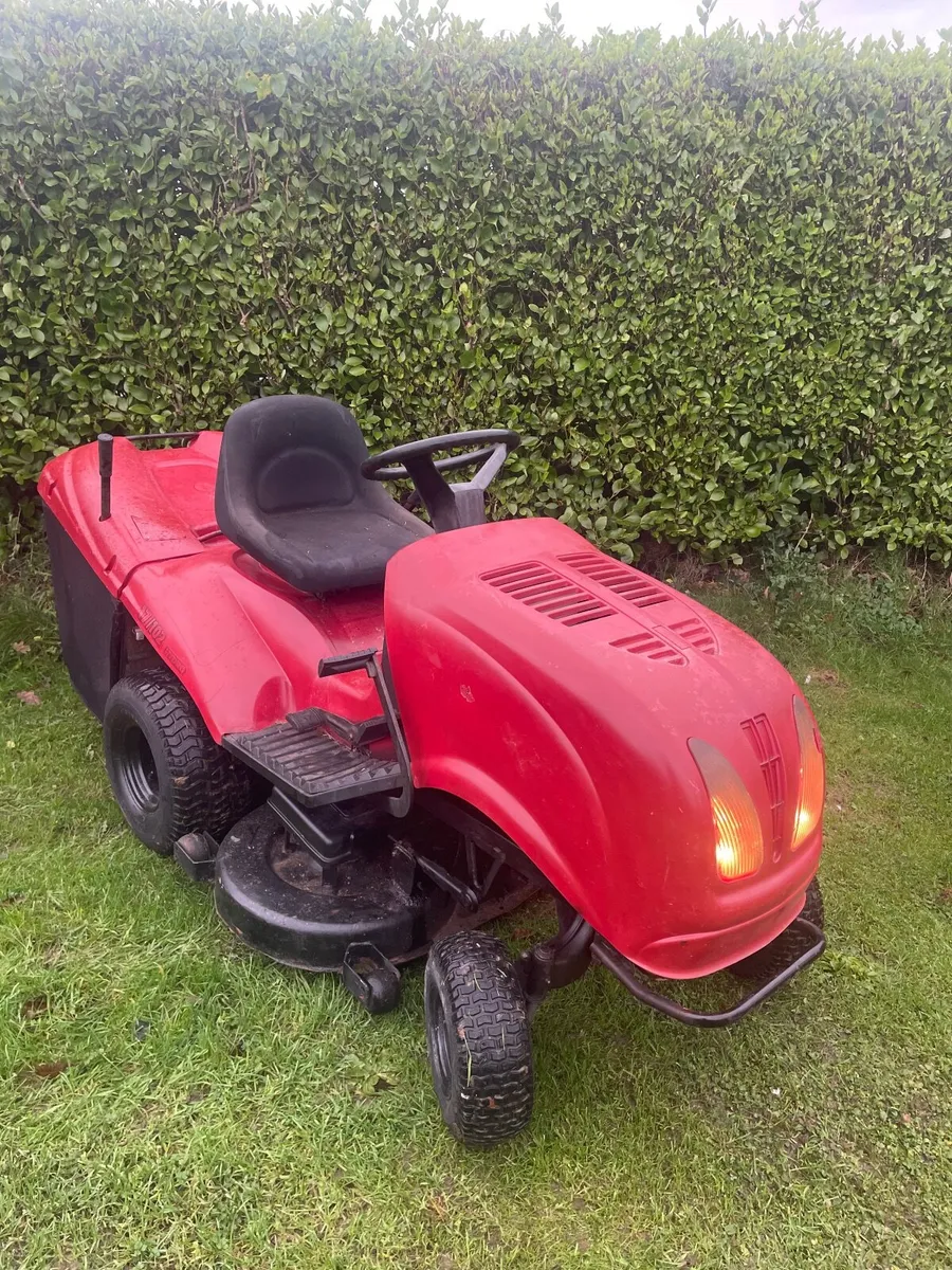 Ride on mower - Image 1