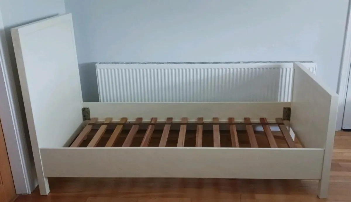 Single bed - Image 2