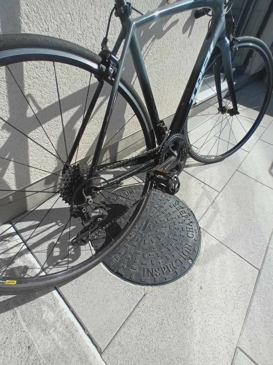 Trek Carbon Road Bike 56cm Frame - Image 3