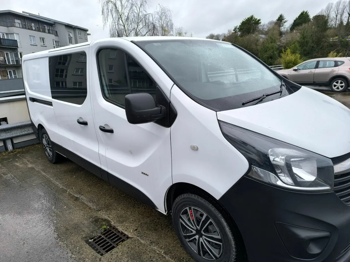 Opel Vivaro 2015 - Image 1