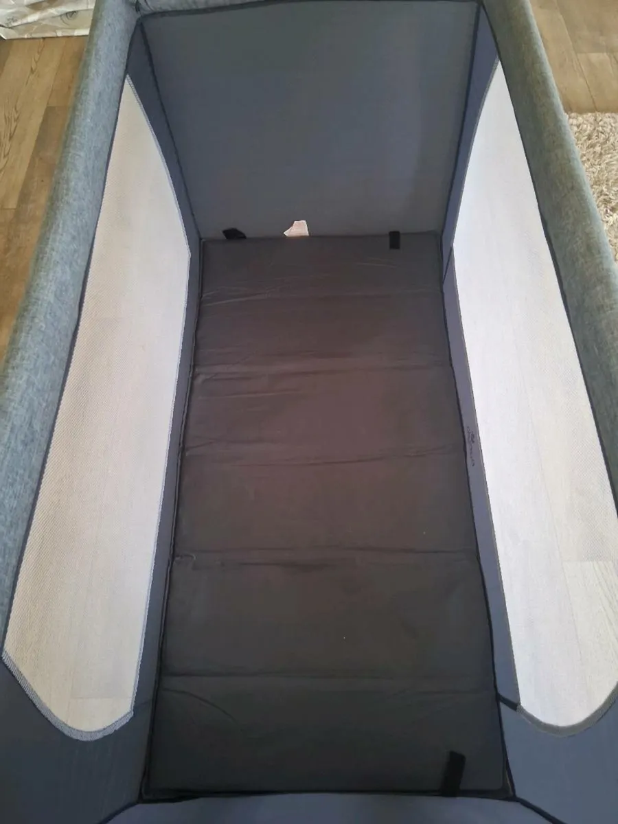 Travel cot babylo - Image 3