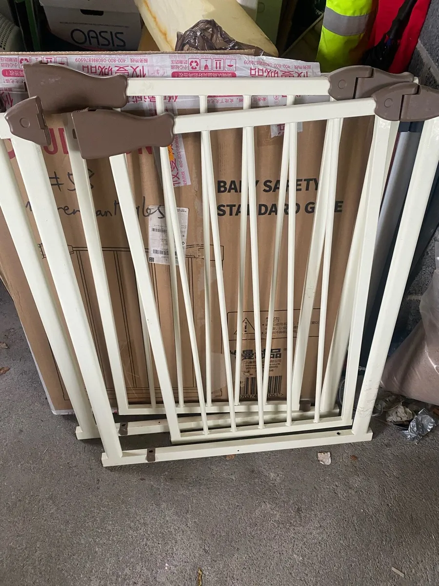 Stair Gates - Image 2