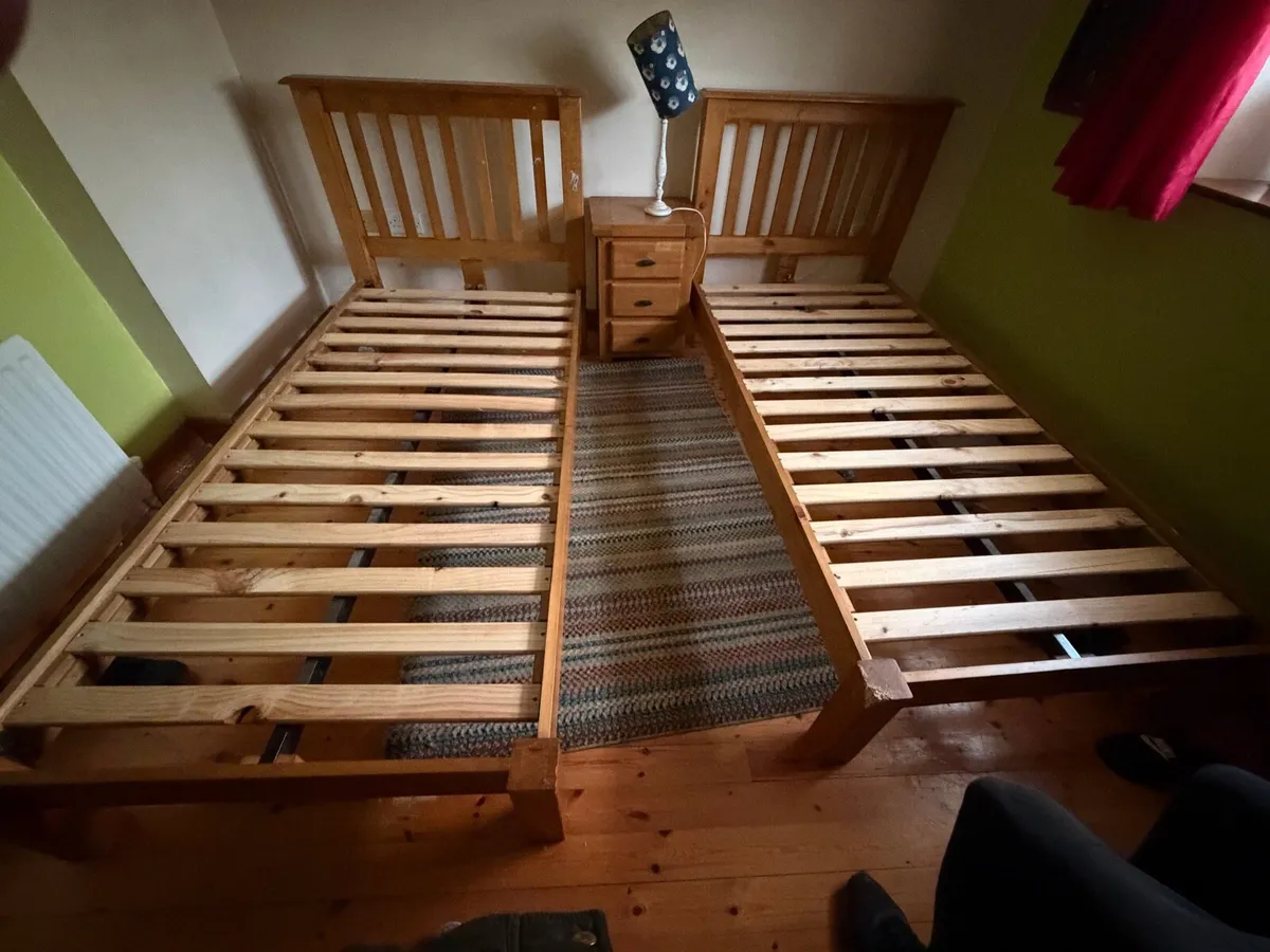 Bedroom furniture - Image 2