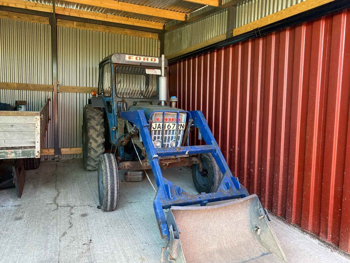 Ford 4000 Tractor - Image 1