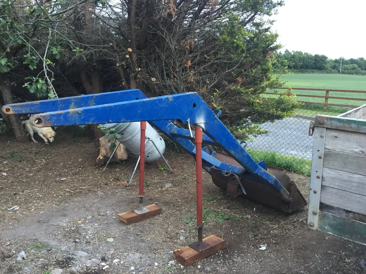 Ford 4000 Tractor - Image 4